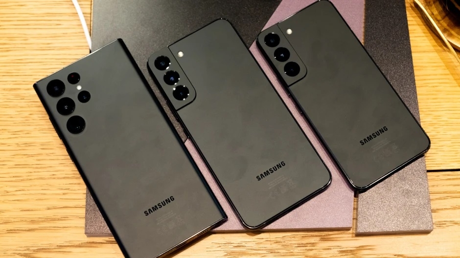 So sánh Samsung Galaxy S22, S22+ và S22 Ultra: Sự khác biệt là gì, bạn nên chọn điện thoại nào?
