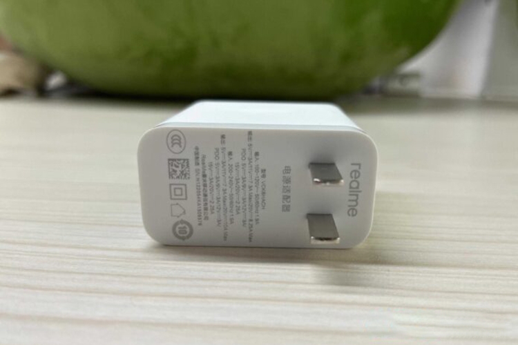Củ sạc 200W của Realme