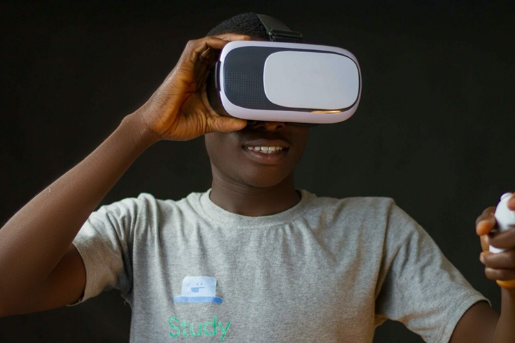 Apple đã hoàn thành các thử nghiệm kính thực tế ảo hỗn hợp AR/VR
