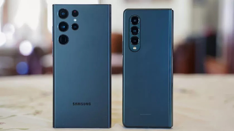 So sánh Galaxy S22 Ultra và Galaxy Z Fold3 5G (ảnh 1) So sánh Galaxy S22 Ultra và Galaxy Z Fold3 5G (ảnh 1)