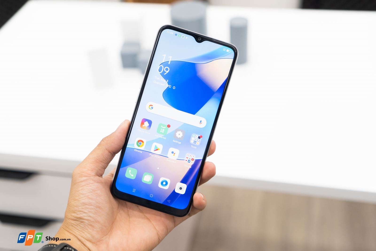 Mở hộp OPPO A16: Thiết kế sang trọng, 3 camera AI, giá chỉ 3.99 triệu đồng