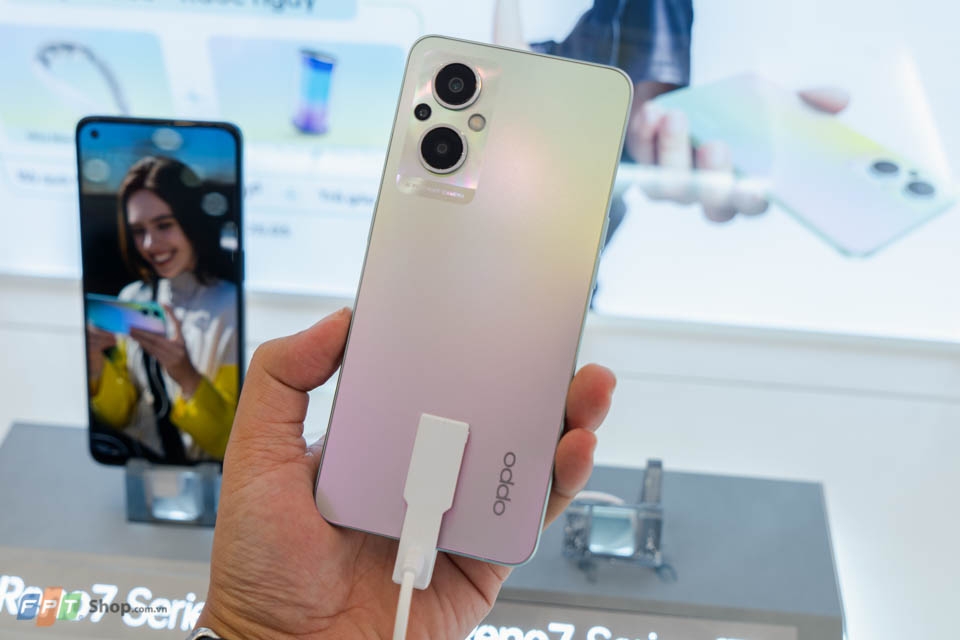 OPPO Reno7 series đã có sản phẩm trải nghiệm tại FPT Shop, trải nghiệm ngay xem hôm nay!