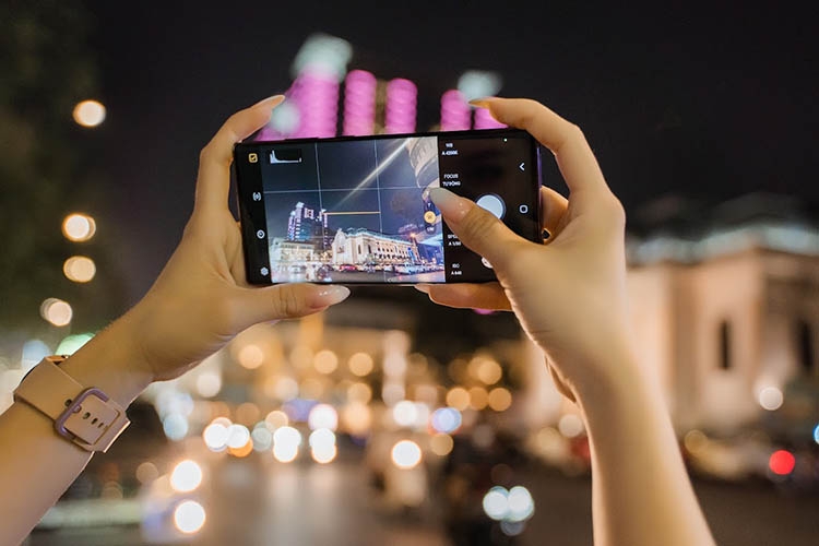 Camera Galaxy S22 Series – Mắt thần bóng đêm cùng bạn tận hưởng Nightlife tuyệt vời nhất 7