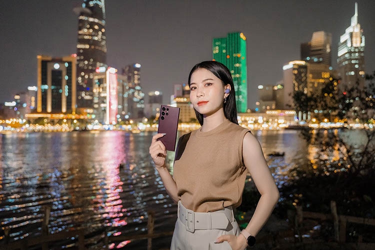 Camera Galaxy S22 Series – Mắt thần bóng đêm cùng bạn tận hưởng Nightlife tuyệt vời nhất 1
