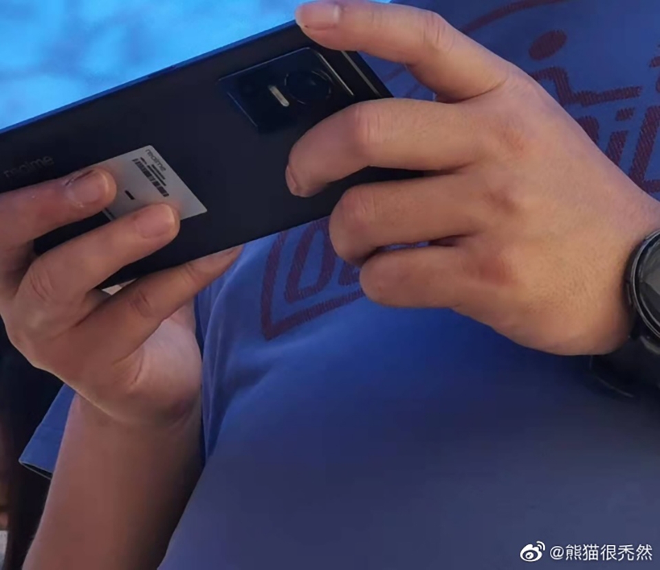 Ảnh thực tế Realme GT Neo3 (ảnh 1)
