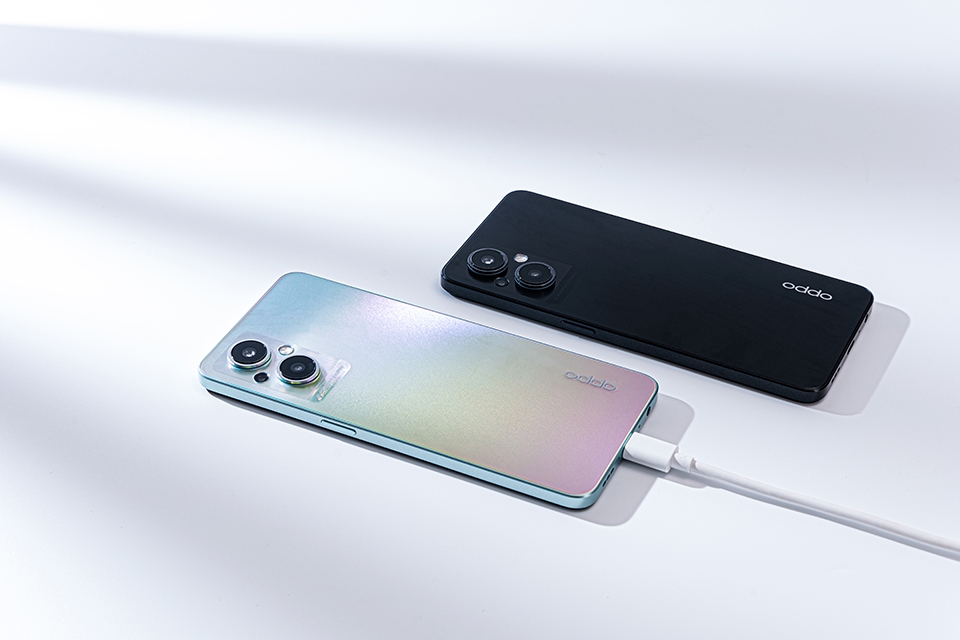 OPPO Reno7 và Reno7 Z ra mắt tại VN: Chuyên gia nhiếp ảnh chân dung, giá từ 10.49 triệu đồng