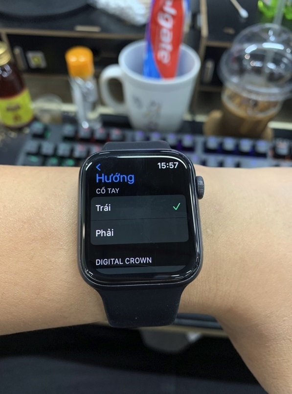 Cách đảo ngược vị trí của Apple Watch