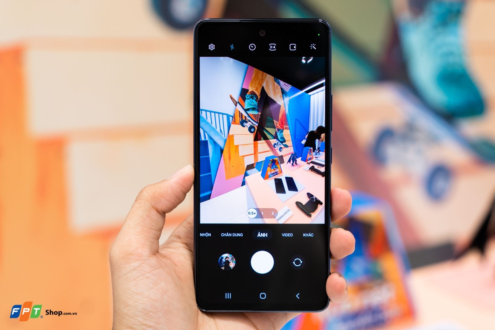 Trên tay Samsung Galaxy A53 5G: Màn hình 120Hz, thiết kế tươi trẻ, Exynos 1280, giá từ 9.9 triệu đồng