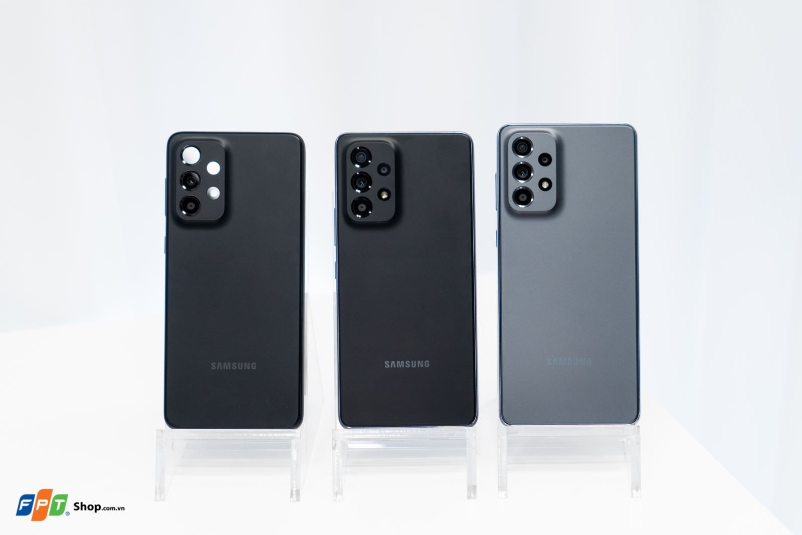 So sánh Galaxy A33 với Galaxy A53 và Galaxy A73 (ảnh 1)