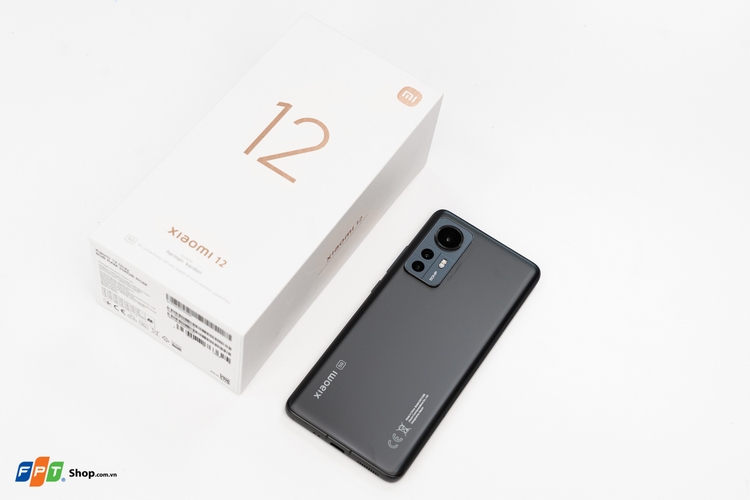 Trên tay Xiaomi 12 (2)