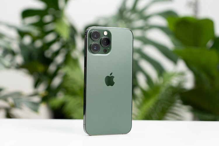 Trên tay iPhone 13 Pro Max Xanh Lá 7