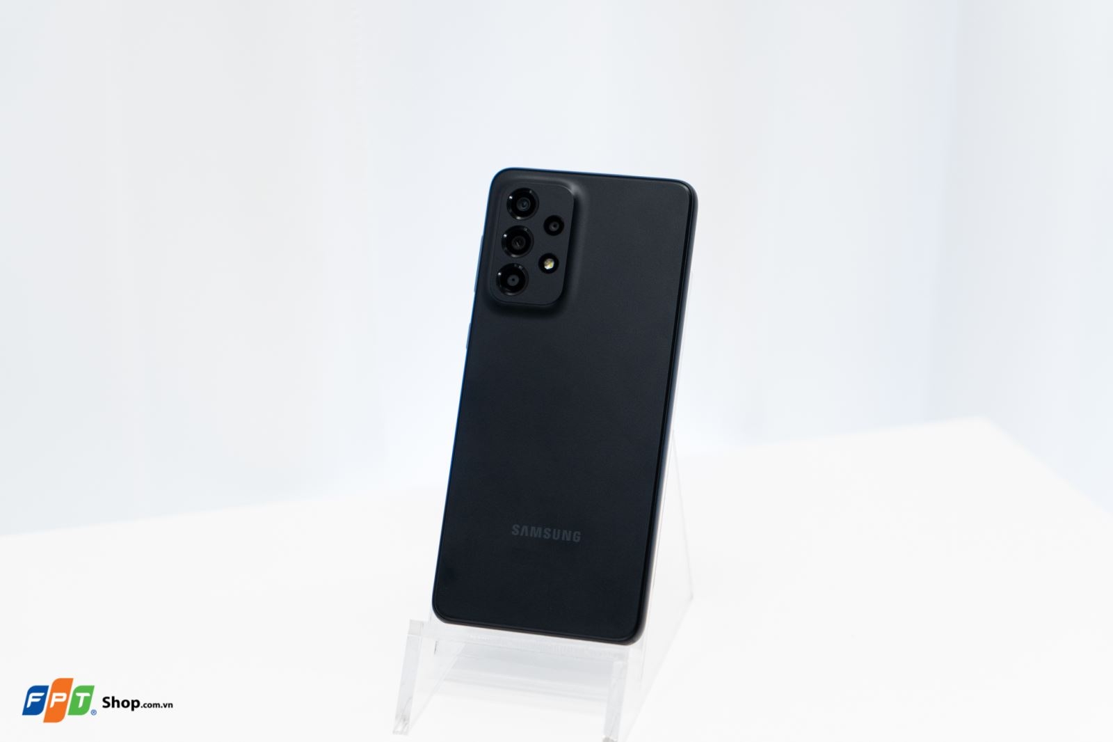 Trên tay Samsung Galaxy A33 5G: Thiết kế, cấu hình tương tự Galaxy A53, mức giá phải chăng hơn