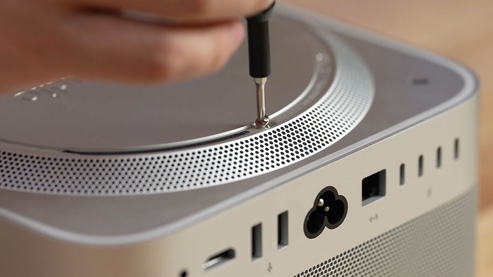 Mổ bụng Mac Studio (ảnh 3)