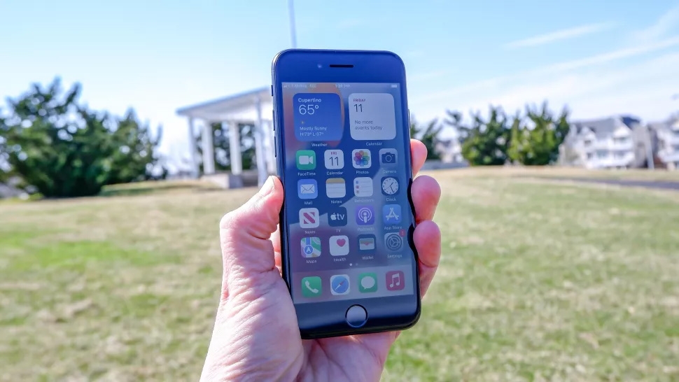 Đánh giá iPhone SE 2022 04