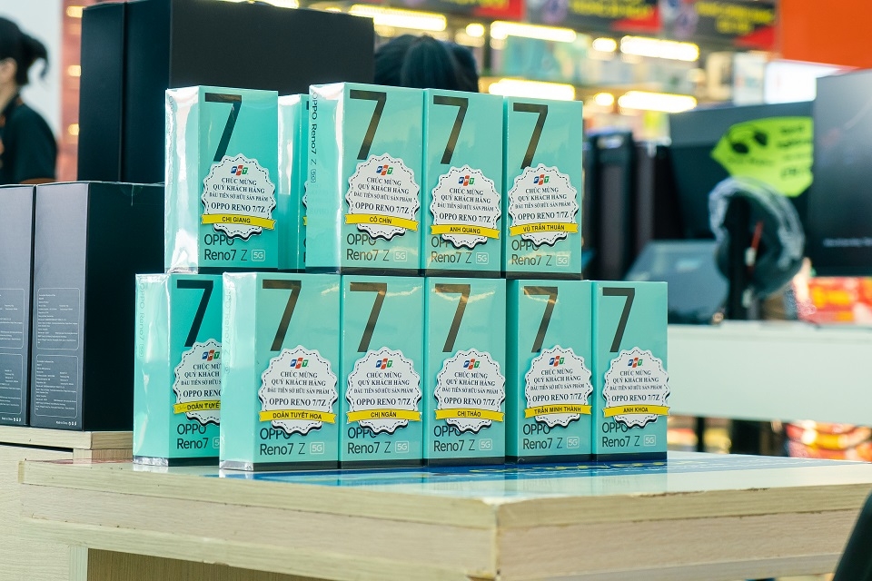 OPPO Reno7 series mở bán kỷ lục với đơn đặt hàng trước siêu khủng