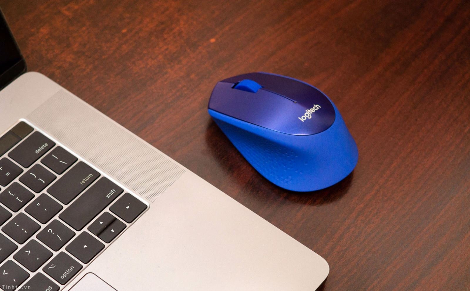 logitech của nước nào 3