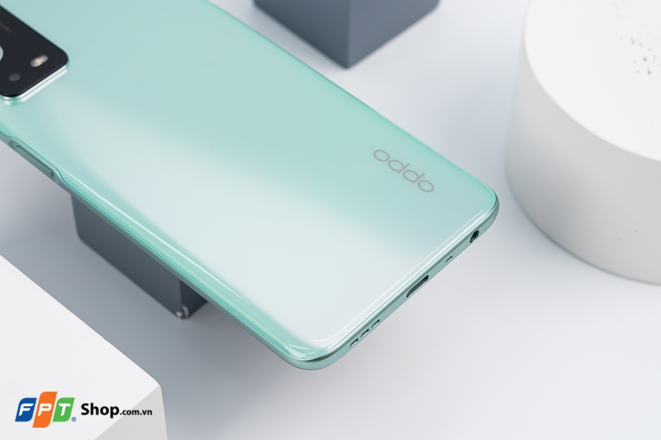 Trên tay OPPO A55 màu xanh mint mới: Trẻ trung, năng động dành cho Gen Z