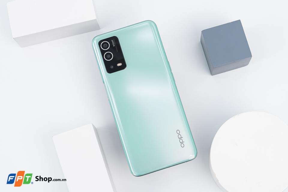 Trên tay OPPO A55 màu xanh mint mới: Trẻ trung, năng động dành cho Gen Z