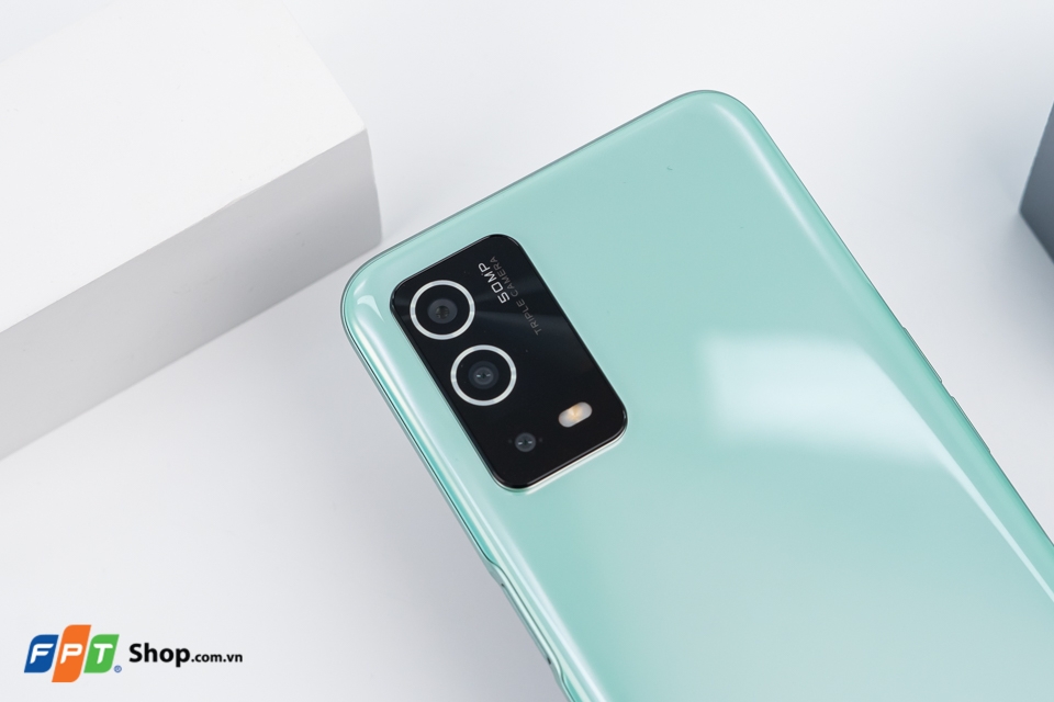 Trên tay OPPO A55 màu xanh mint mới: Trẻ trung, năng động dành cho Gen Z