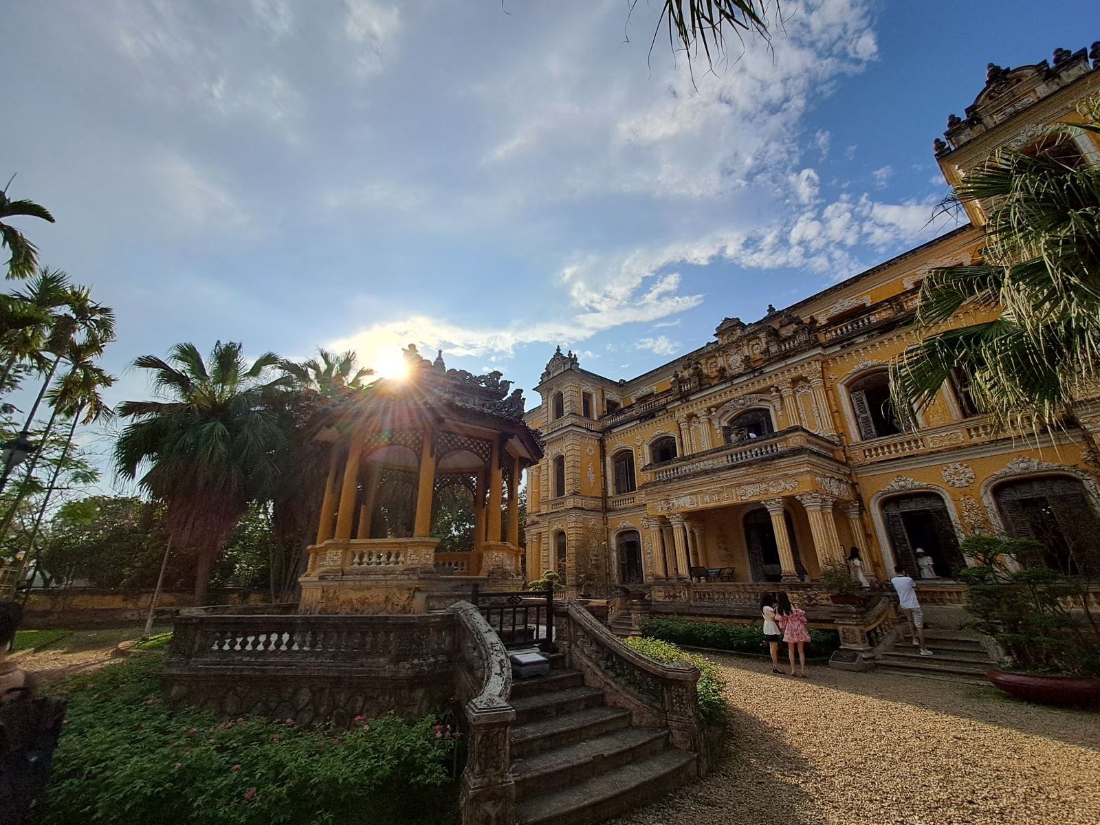 Cảnh sắc Huế đầy chất thơ dưới ống kính chống rung quang học của Samsung Galaxy A33 5G 6