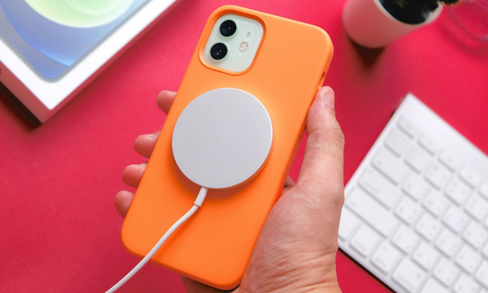 iPhone 12
