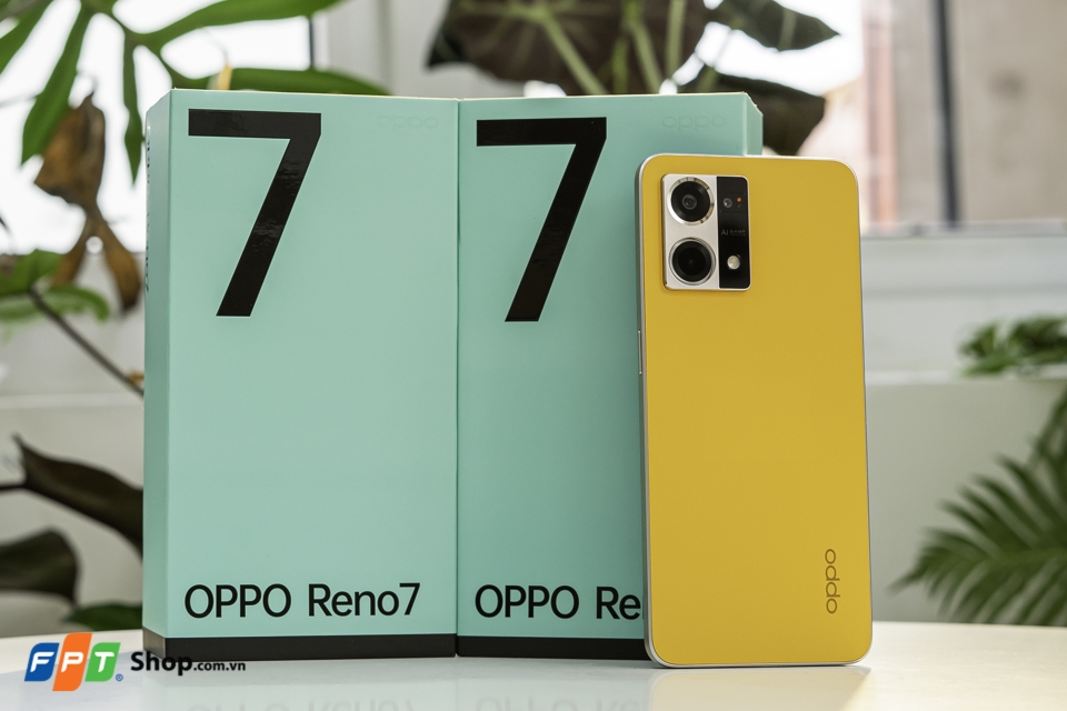 Trên tay OPPO Reno7 tại VN: Thiết kế nổi bật, 3 camera 64MP, cấu hình ổn, giá 8.99 triệu đồng