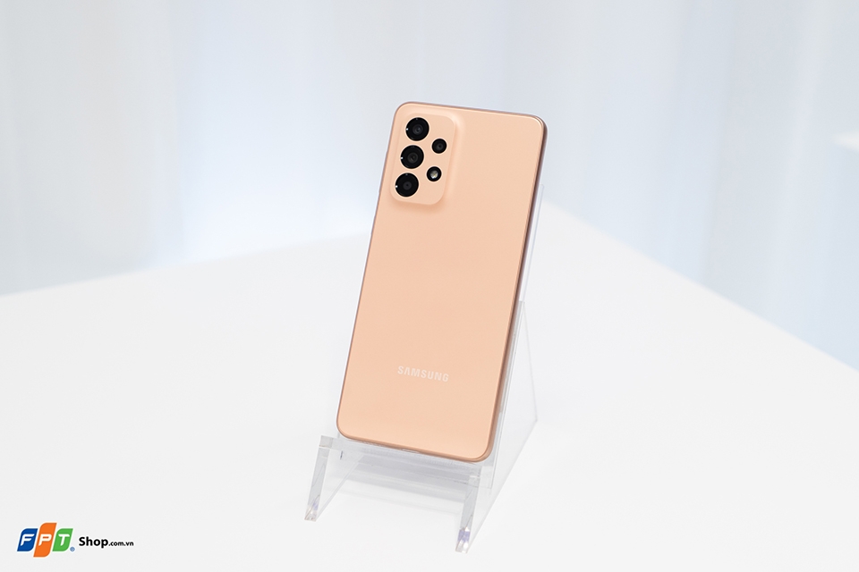 Khoác lên sắc cam đào, Samsung Galaxy A 2022 cuốn hút mọi ánh nhìn 4