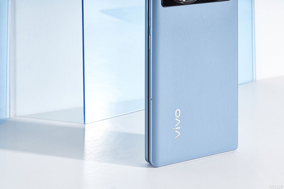 vivo X Fold - Ảnh 02 vivo X Fold - Ảnh 02