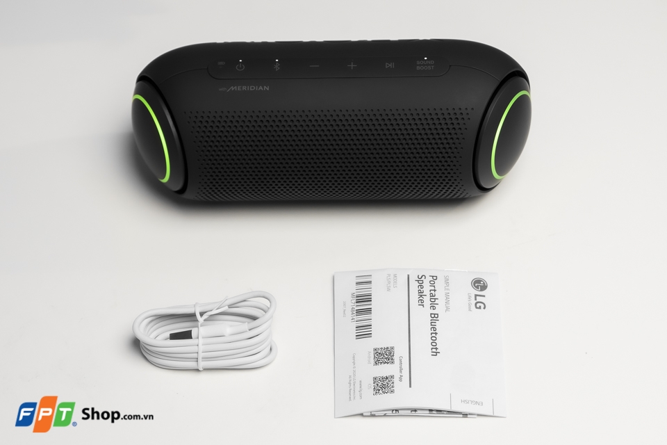 Tìm loa bluetooth cho mùa du lịch tới? Đừng bỏ qua LG Xboom Go PL5 8