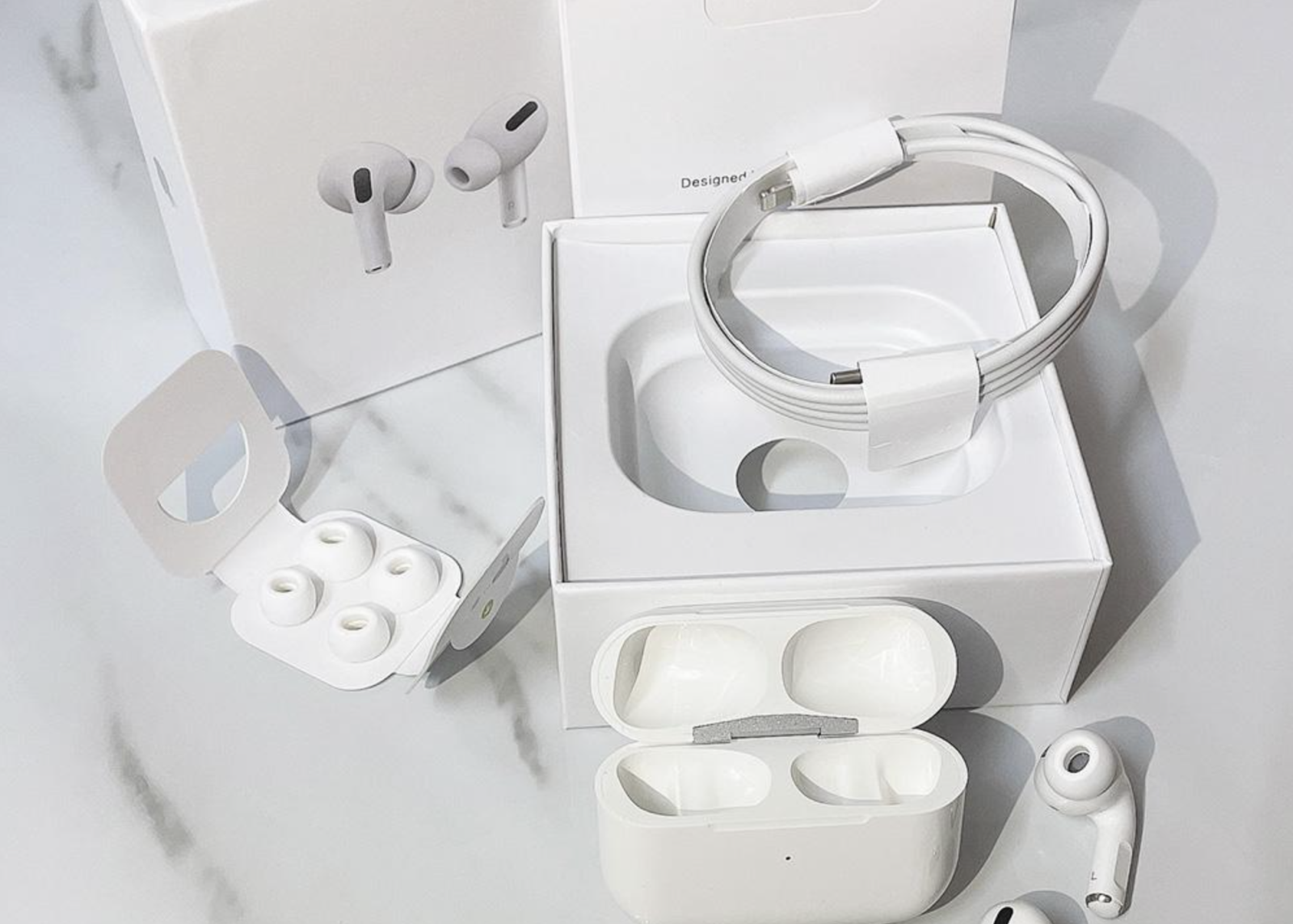 Dây sạc AirPods có sạc được iPhone không 3