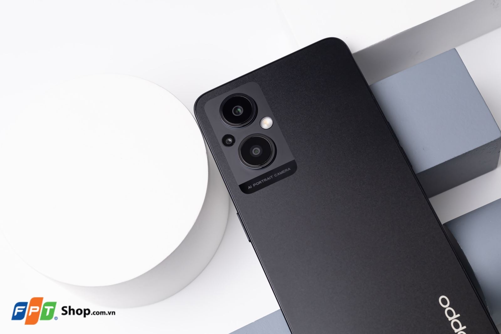 Lễ đến rồi, chọn điện thoại nào trong OPPO Reno7 series để ghi lại trọn mọi khoảnh khắc?