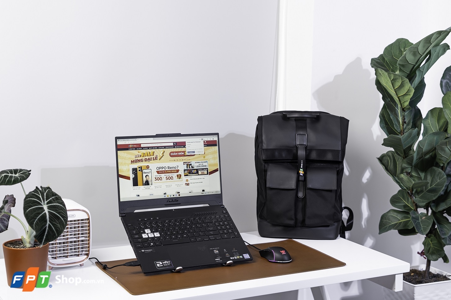 Tặng thêm 1 năm bảo hành cho học sinh, sinh viên