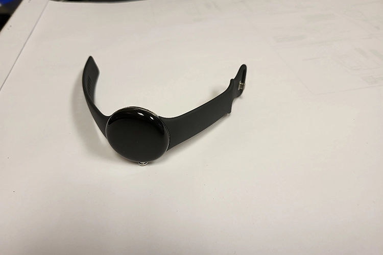 Google Pixel Watch được đồn đại hỗ trợ kết nối di động và có pin 300mAh