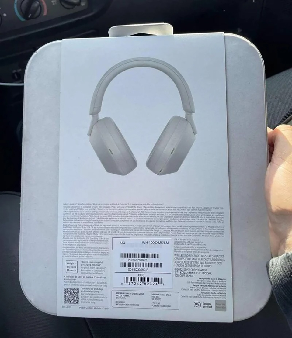 Hộp bán lẻ Sony WH-1000XM5 (ảnh 1) Hộp bán lẻ Sony WH-1000XM5 (ảnh 1)