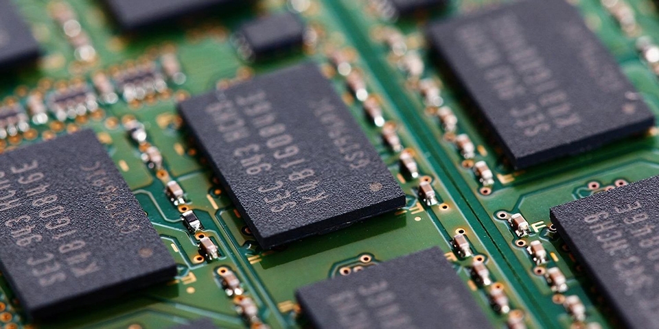 Nên nâng cấp RAM hay ổ cứng SSD (ảnh 1)