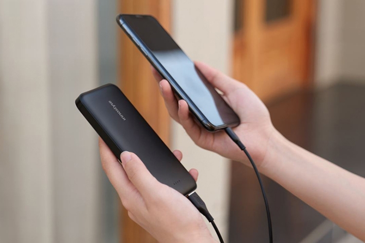 3 mẫu sạc dự phòng đang được giảm giá hấp dẫn tại FPT Shop chào hè 2022 3