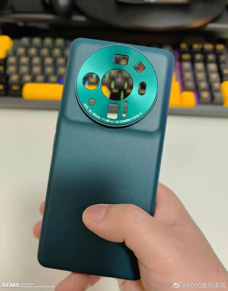 Mặt sau Xiaomi 12 Ultra Mặt sau Xiaomi 12 Ultra