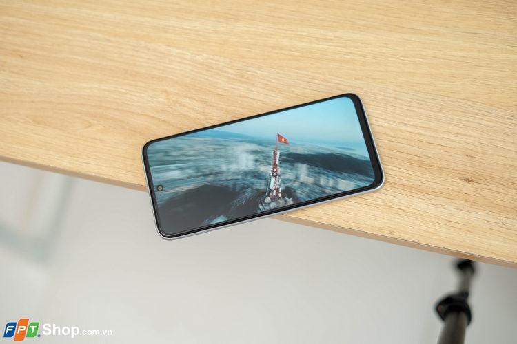 Loa kép ấn tượng trên Redmi 10 2022