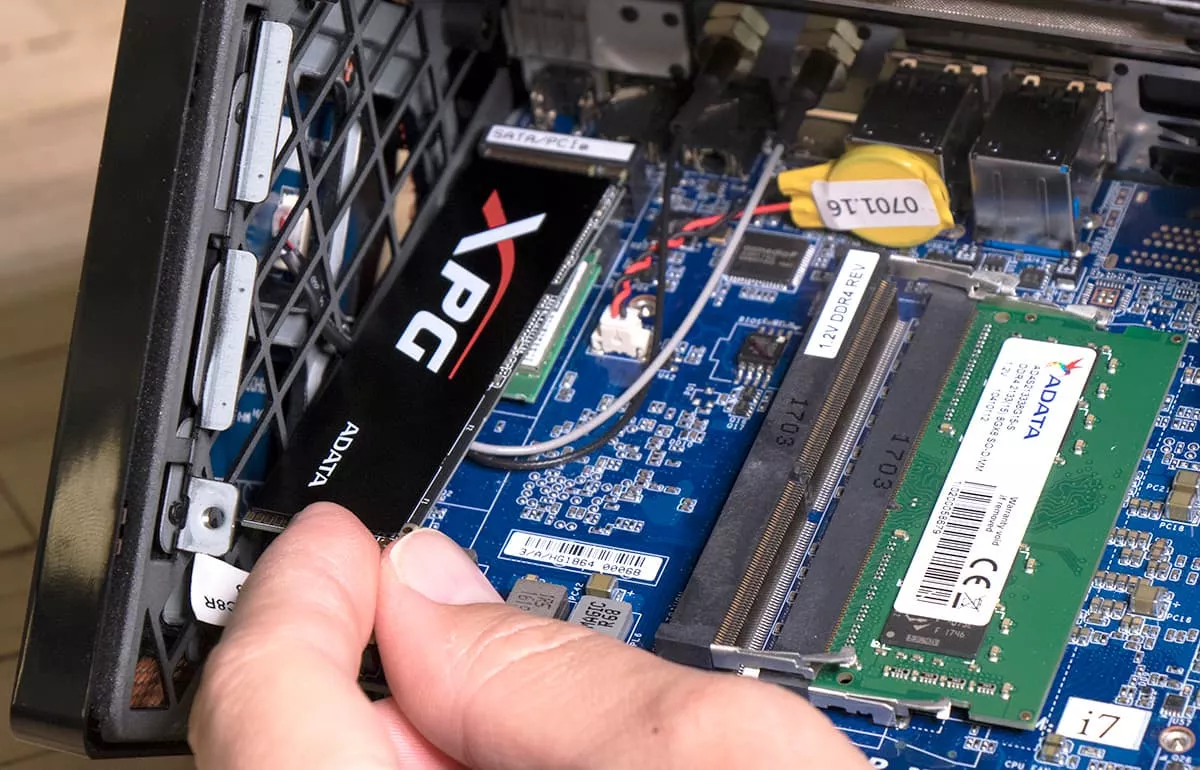 Cách lắp SSD M.2 cho PC (ảnh 4)
