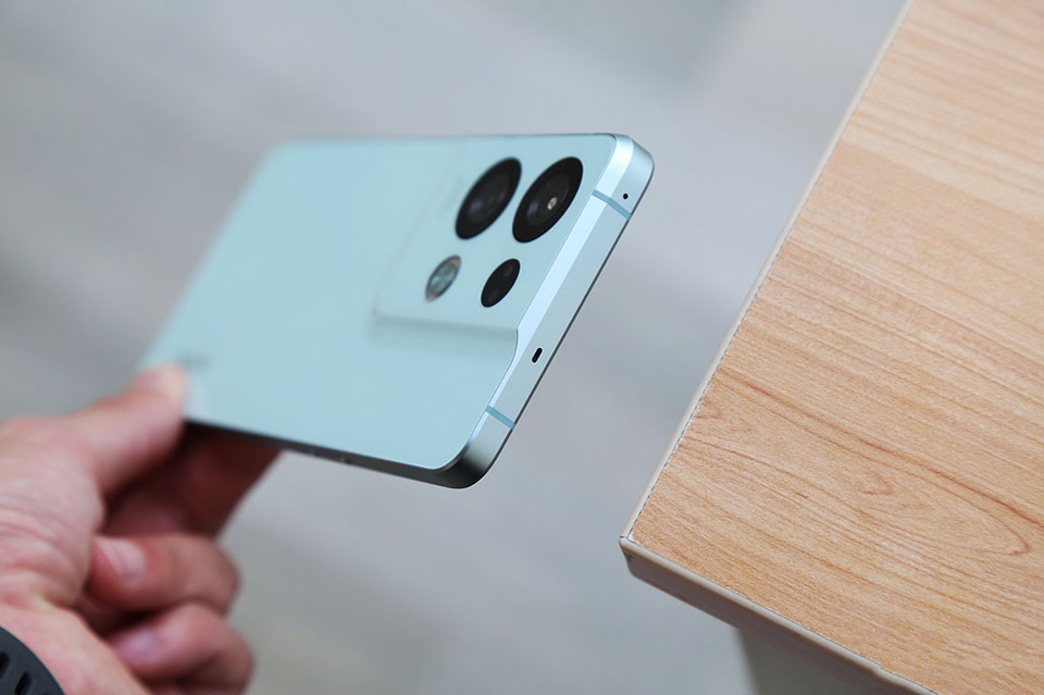 OPPO Reno8 Pro+ - Ảnh 04