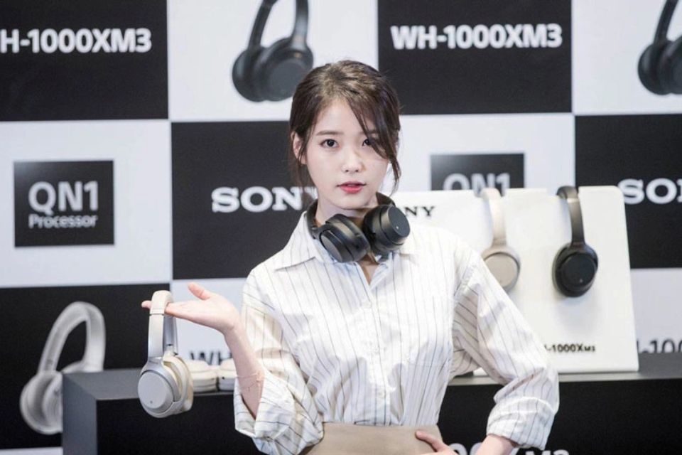 Tai nghe Over-ear là gì? Ưu nhược điểm và các lưu ý khi lựa chọn