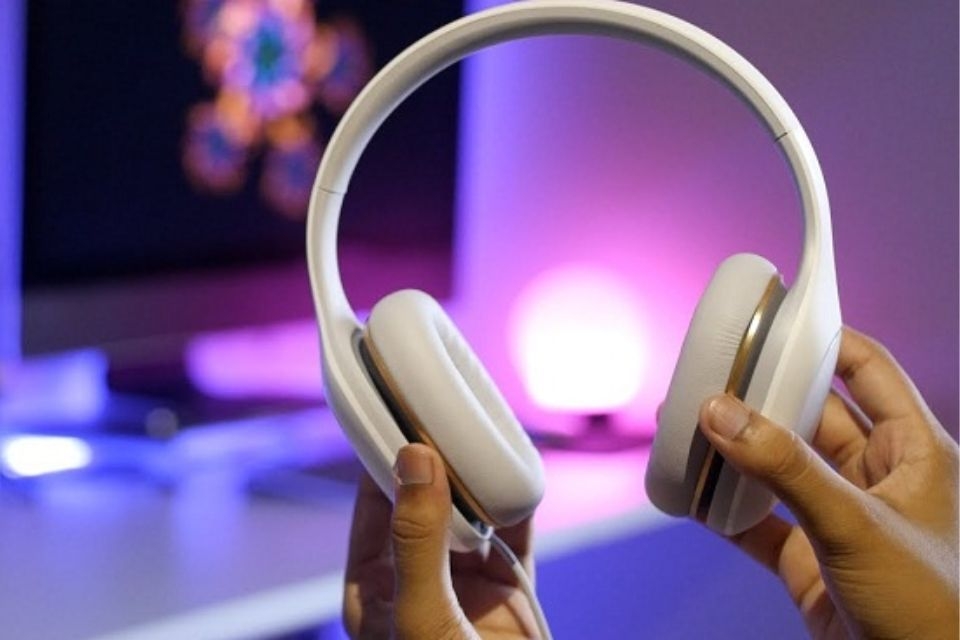 Tai nghe Over-ear là gì? Ưu nhược điểm và các lưu ý khi lựa chọn