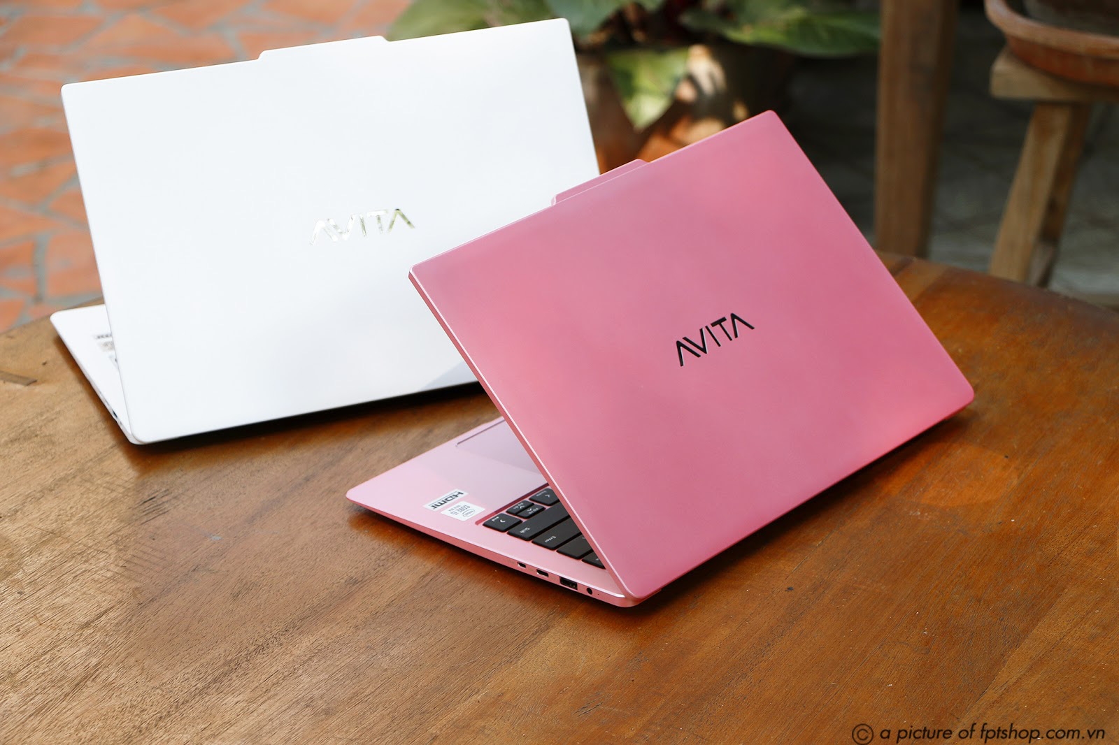 Laptop nhỏ gọn cho nữ - Avita Liber NS14A9-UGA