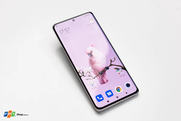 So sánh iPhone 12 và Xiaomi 12: Chọn lựa nào hợp lý hơn?