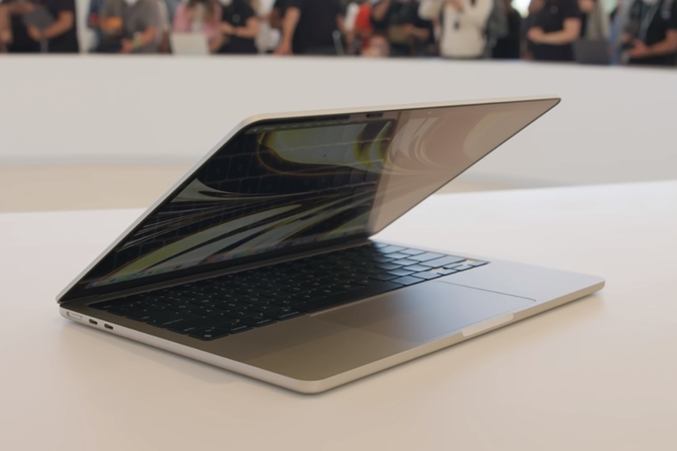 Đánh giá MacBook Air M2 2022 1