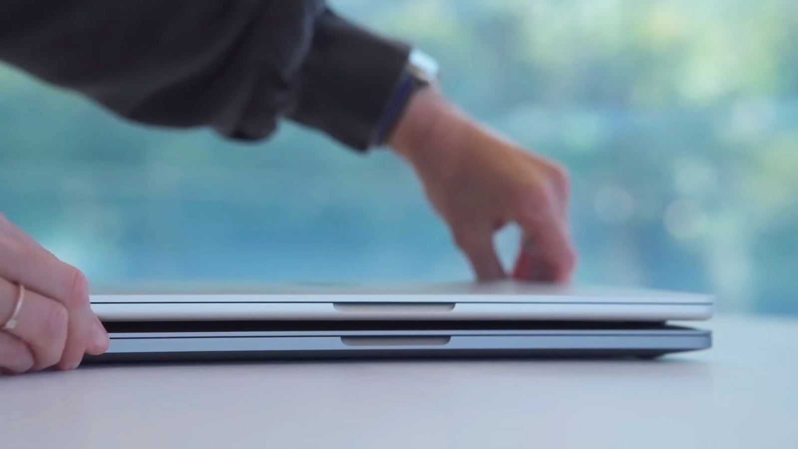 So sánh MacBook Air M2 và MacBook Pro M2 5