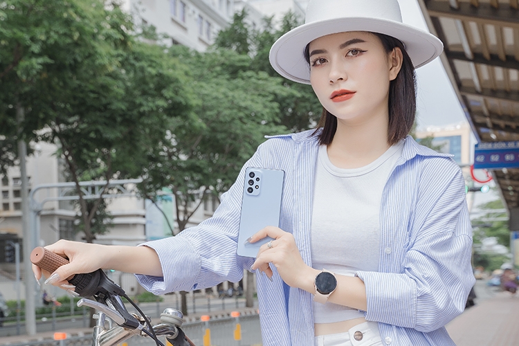 Bước qua mùa hạ cùng Samsung Galaxy A53 5G 3