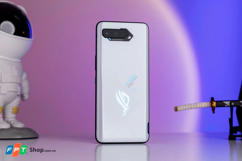 Top 5 điện thoại cao cấp có thời lượng pin tốt nhất năm 2022