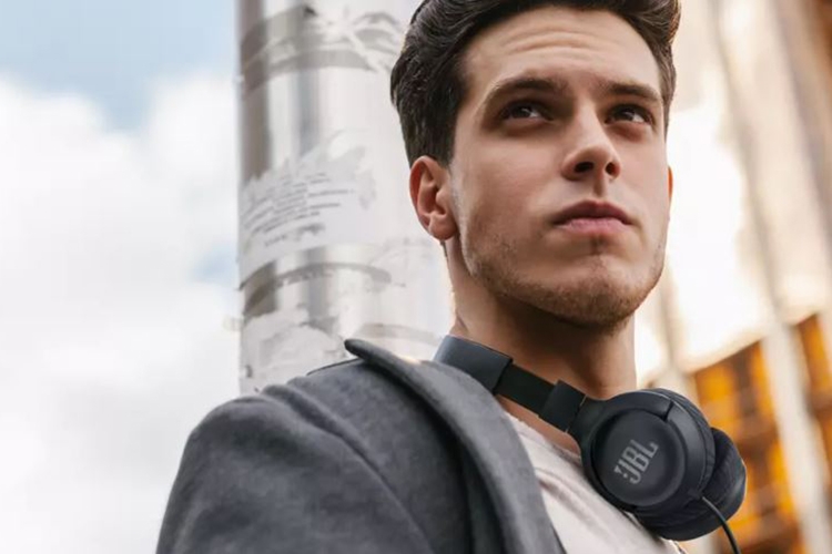 Đôi điều về JBL Pure Bass và các công nghệ âm thanh trên tai nghe hiện nay 1