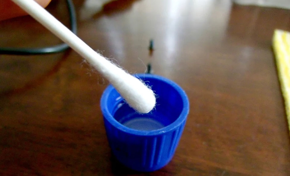 Cách tra keo tản nhiệt laptop (Ảnh 3)